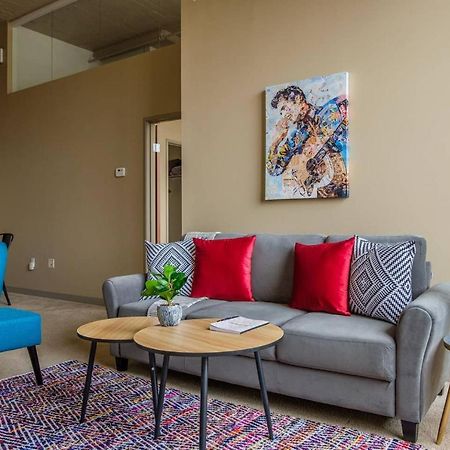 Апартаменти Frontdesk Waterfront Apts Downtown Клівленд Екстер'єр фото