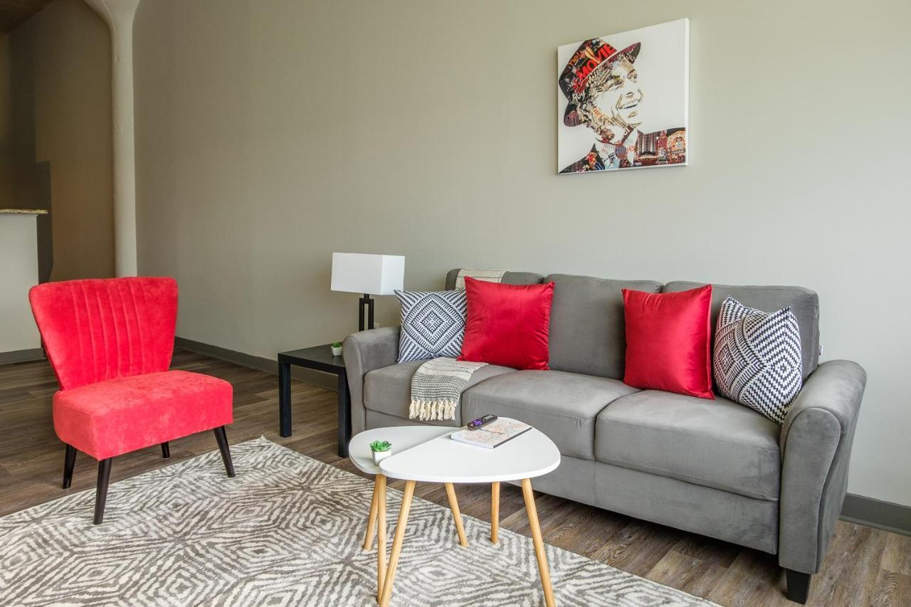 Апартаменти Frontdesk Waterfront Apts Downtown Клівленд Номер фото