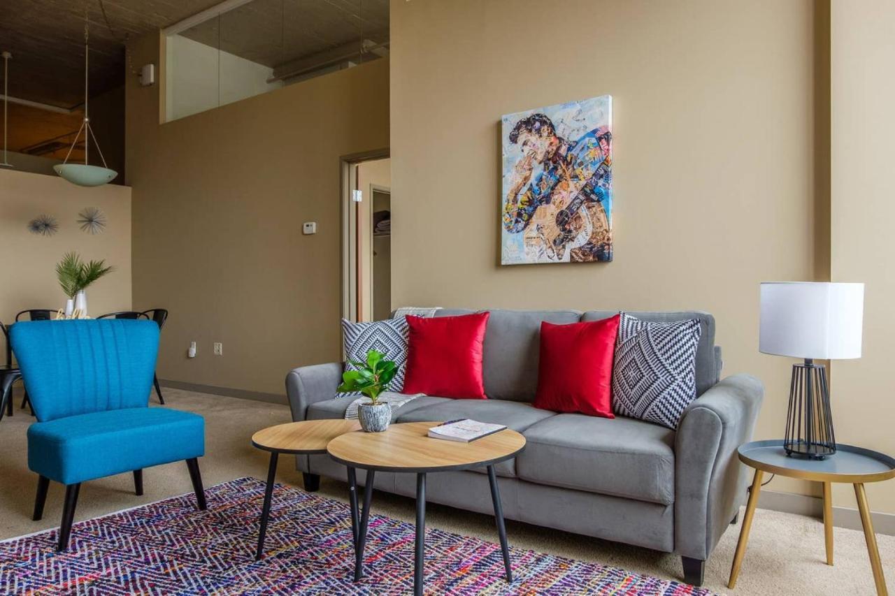 Апартаменти Frontdesk Waterfront Apts Downtown Клівленд Екстер'єр фото